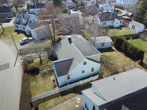 65 Phelps Rd, Middletown, RI 02842-5448