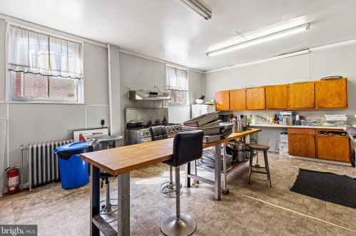 1600 18 St, Philadelphia PA 19145-1435 exterior