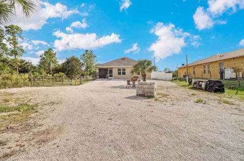 3575 20 Ave, Naples FL 34120-2377 exterior