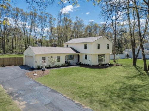 1069 Frank Smith Rd, Springfield, MA 01106-2903