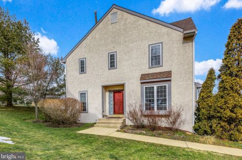 126 Knollwood Ct, Chester, PA 19014-1259