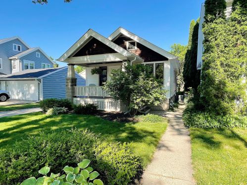 2242 73rd St, Milwaukee, WI 53219-1812