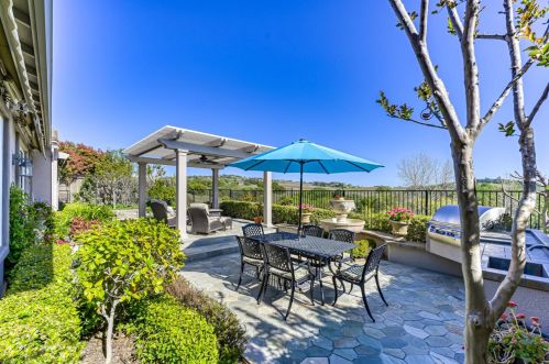 4054 Borders Dr, Folsom CA 95762-5415 exterior