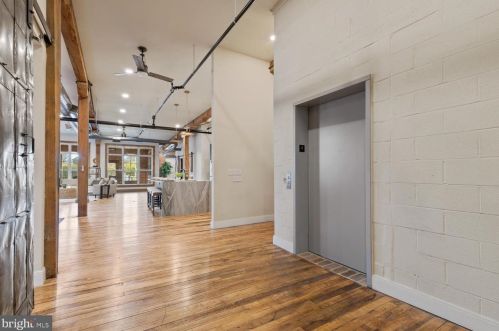 220 Prince St, Lancaster PA 17603-5878 exterior