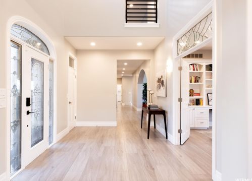 9093 Cyn Gate Cir, Sandy UT 84093-3807 exterior