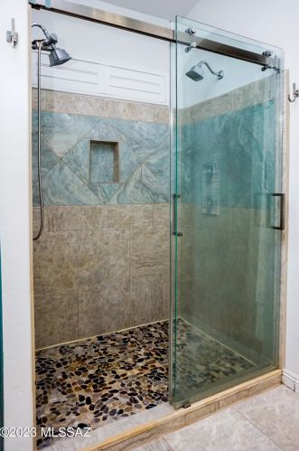 5685 Cortaro Crossing Dr, Tucson, AZ 85742-8124