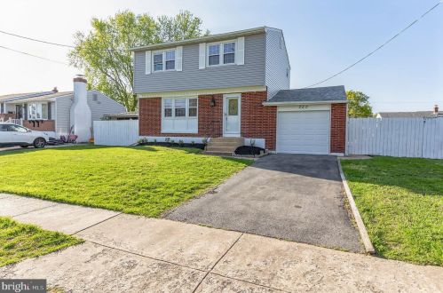 727 11th St, New Castle, DE 19720-4915