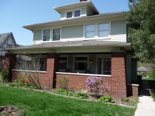 124 47th St, Indianapolis IN  46205-1734 exterior