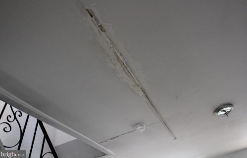 6205 Hazel Ave, Philadelphia PA 19143-1022 exterior