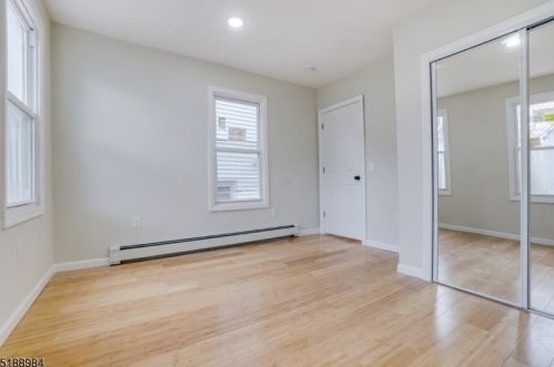 129 Brookside Ave, Irvington NJ  07111-3355 exterior