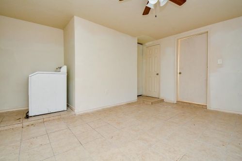 2005 5th St, Hempstead TX 77445-4702 exterior