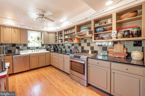 3 War Admiral Ln, Media PA 19063-5238 exterior