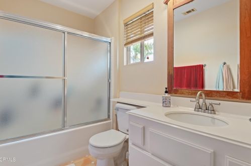 2412 Larkhaven Ln, Oxnard CA 93036-6248 exterior