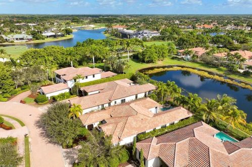 2192 Residence Cir, Naples FL 34105-3084 exterior