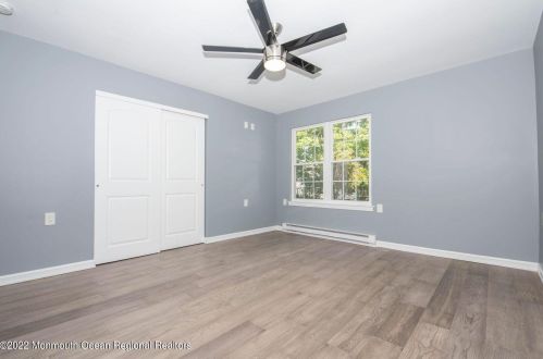 1 Gladstone Ave, Lakehurst NJ 08759-6626 exterior