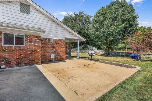 2755 Meramar Dr, Saint Louis MO 63129-5639 exterior
