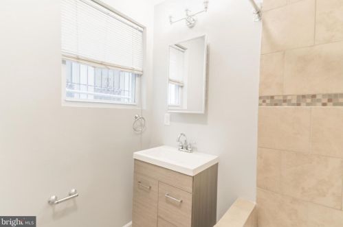 5215 Cedar Ave, Philadelphia PA 19143-1524 exterior