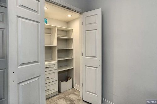 303 Cleveland Ln, Rockaway NJ 07866-5803 exterior