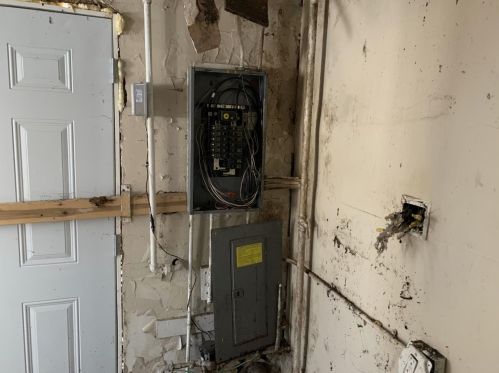 1211 Cass St, Gary IN 46403-3750 exterior