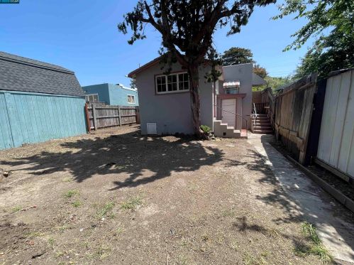 1208 Evelyn, Berkeley CA 94706-1311 exterior