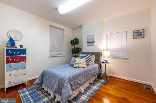 728 Christian St, Philadelphia PA 19147-3914 exterior