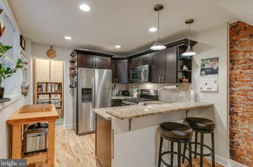 1843 Dudley St, Philadelphia PA 19145-2923 exterior