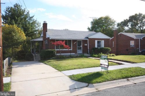 2402 Dennis Ave, Silver Spring MD  20902-4974 exterior