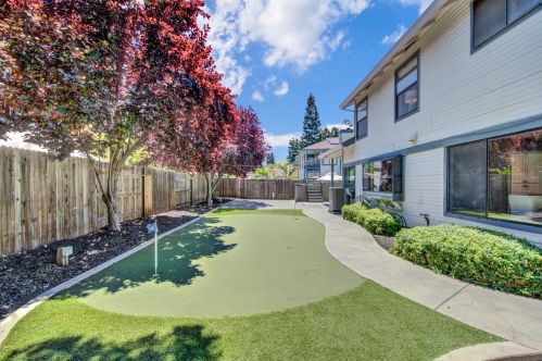 120 Hazelmere Dr, Folsom CA 95630-5522 exterior