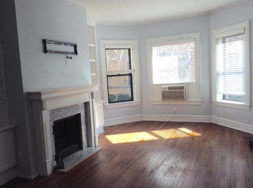 547 Brompton Ave, Chicago, IL 60657-6406