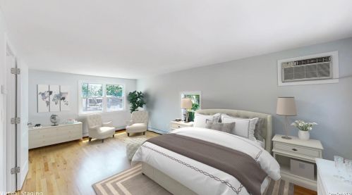 47 22 St, Huntington Station NY 11746-3240 exterior