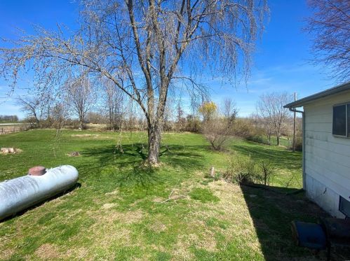 27 Sandra Dr, Winfield MO 63389-2409 exterior