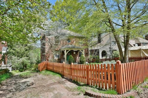 2341 Orlando Pl, Pittsburgh, PA 15235-2768