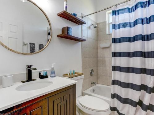 945 Sapling Dr, Naples FL 34120-1443 exterior