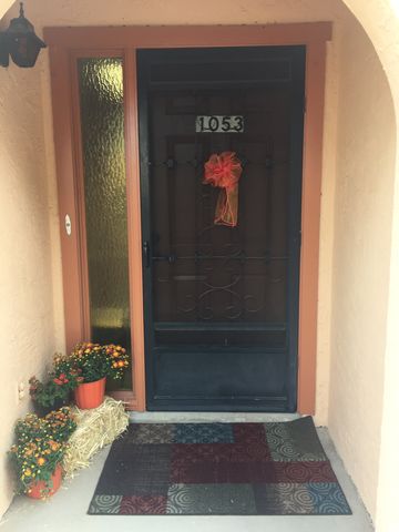 1053 Calle De Las Casitas, Green Valley, AZ 85614-1983