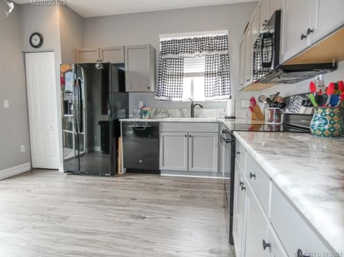 9780 Lindale Trace Blvd, Fort Pierce FL  34987-2411 exterior