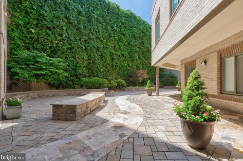 2141 Wisconsin Ave, Washington DC  20007-2232 exterior