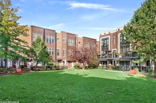 3457 Whipple St, Chicago IL 60618-5614 exterior