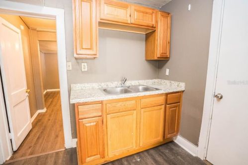 8112 Alaska St, Tampa FL  33604-3244 exterior