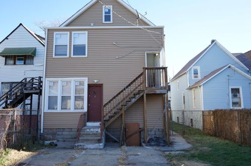 6828 Green St, Chicago IL 60621-1832 exterior