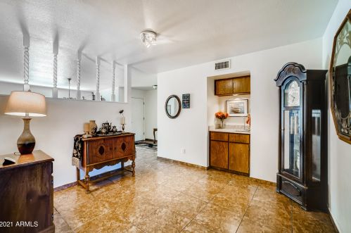 13633 21st Ave, Phoenix AZ 85027-3419 exterior