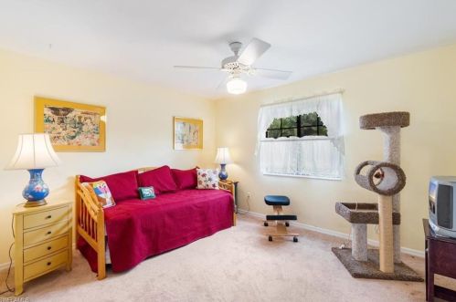 805 Bentwood Dr, Naples FL 34108-8221 exterior