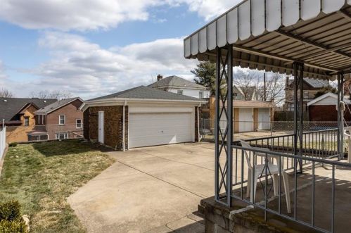 2045 Brownsville Rd, Pittsburgh PA 15210-4261 exterior