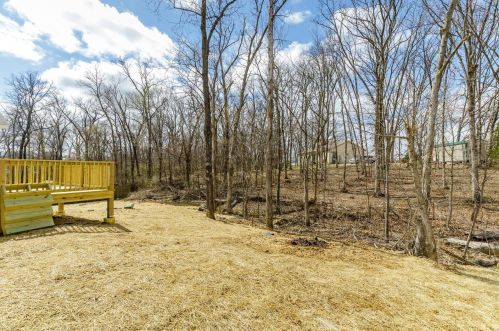 150 Village Circle Dr, Winfield MO 63389-2051 exterior