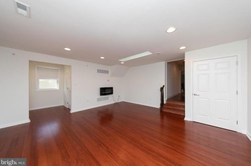 479 Pheasant Dr, Huntingdon Valley PA  19006-3047 exterior