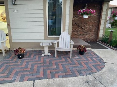 4908 Imperial Cir, Milwaukee WI  53220-4627 exterior