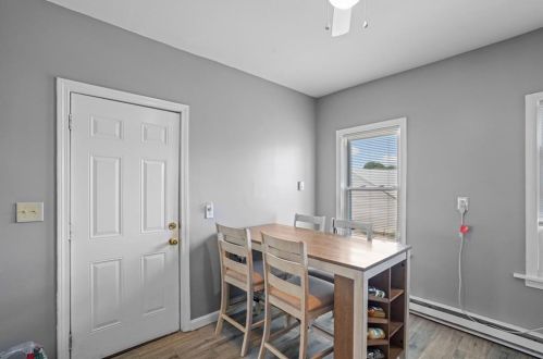 18 Daniel Ave, Providence RI 02909-4714 exterior