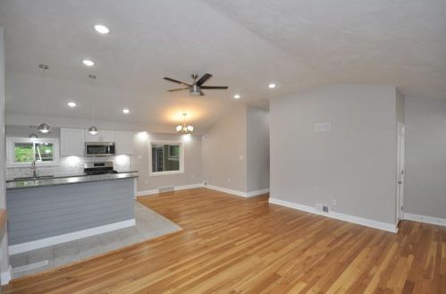 2215 Country Club Dr, Pittsburgh PA  15241-2333 exterior