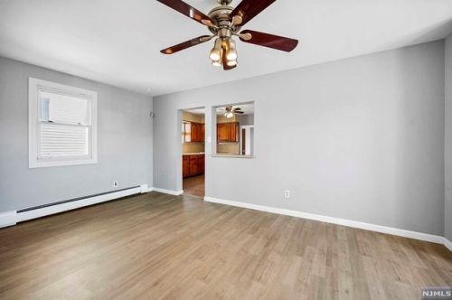 140 Clinton Pl, East Rutherford NJ 07073-1723 exterior