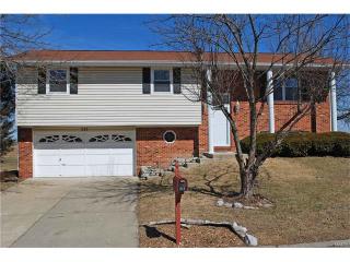 233 Blanc Lee Dr, Belleville, IL 62226-1526