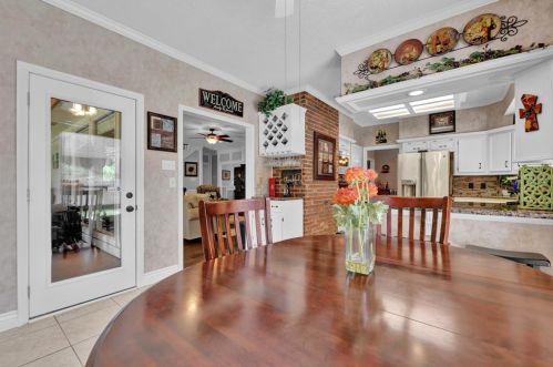 5502 Sycamore Crk, Humble TX 77345-1449 exterior